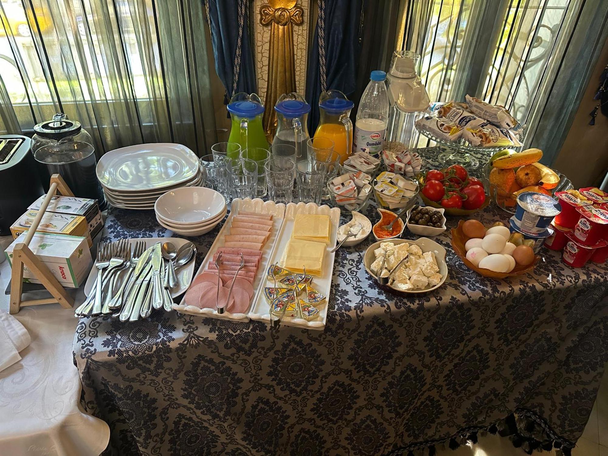 Hotel Boutique Vila Fernando Тирана Экстерьер фото