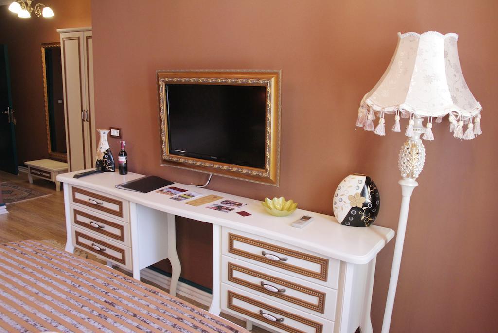 Hotel Boutique Vila Fernando Тирана Экстерьер фото